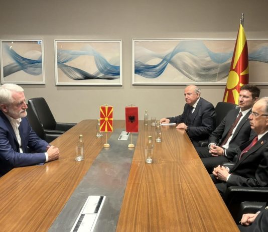 Menduh Thaçi takohet me presidentin e Shqipërisë Bajram Begajn