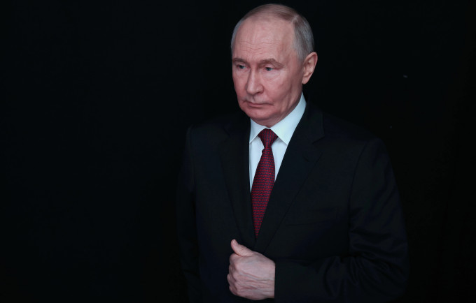 Epsteini donte të hynte në kontakt me Putinin  thonë dosjet