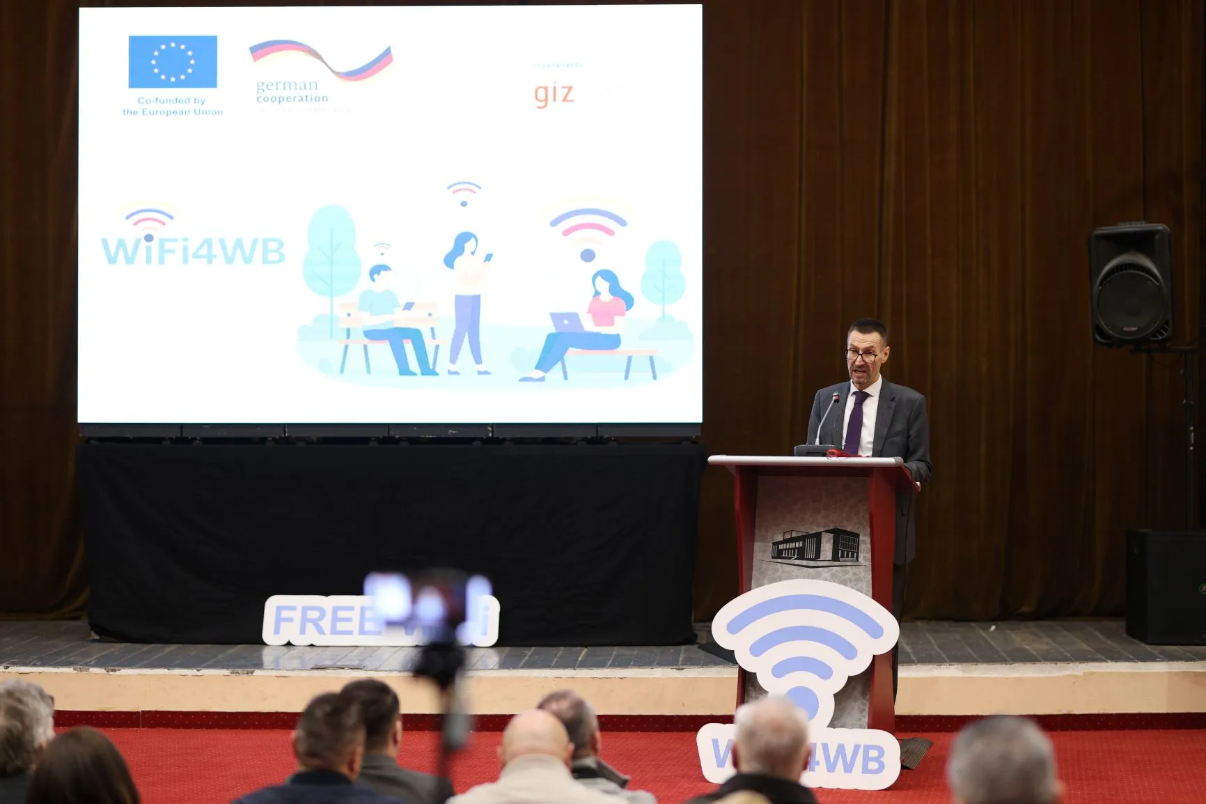 ndihma-nga-be-wi-fi-publik-falas-ne-64-komuna-ne-te-gjithe-maqedonine-e-veriut