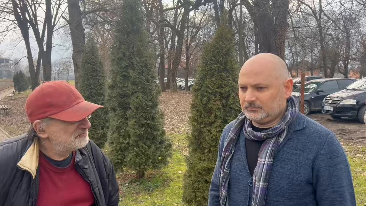 Gazetari kroat interviston dëshmitarin që thotë se pa Vuçiqin dhe Sheshelin duke marrë pjesë në vrasjen me snajperë në  Sarajeva Safari 