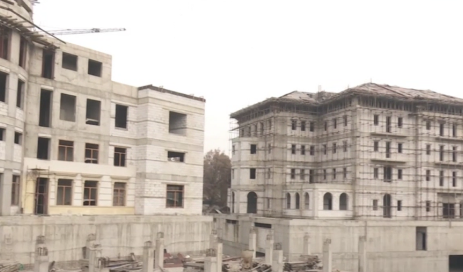 Pas më shumë se një dekade pezullim  do të përfundojnë ndërtesat pranë rektoratit të USHKM së