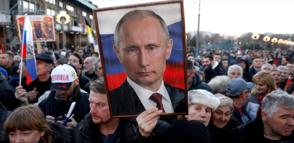 pse-putini-po-behet-gjithnje-e-me-popullor-ne-serbi