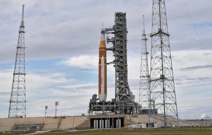 nasa-pritet-ta-shtyje-udhetimin-rreth-henes