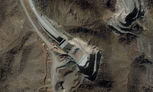 da890440-dc39-435b-bf75-9311001bacfc