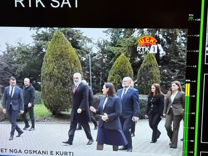 f458e037-45f9-49ef-aa0b-f5d6ca237738