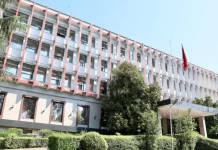 Situata në Lindjen e Mesme, Ministria e Jashtme e Shqipërisë publikon numrat e telefonit të disa ambasadave për shtetasit shqiptarë