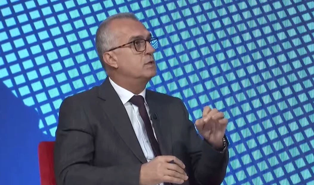 Dugolli akuzon PDK në e LDK në për skenarë kundër Kurtit dhe VV së