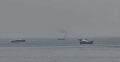 Bllokohen 1 mijë anije në Hormuz me vlerë 25 miliardë dollarë  shkak frika nga raketave iraniane