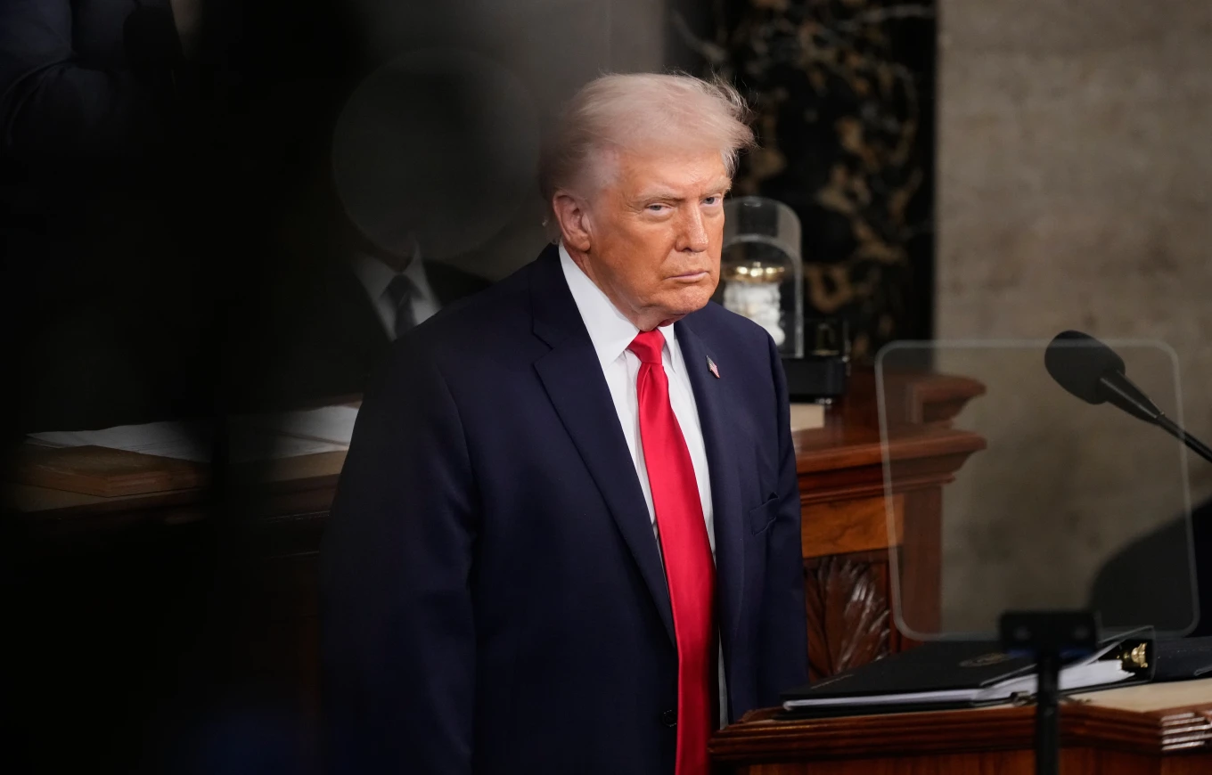 Trumpi u bën thirrje aleatëve që të ndihmojnë në hapjen e Ngushticës së Hormuzit