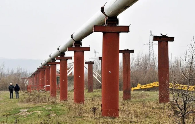 Zelensky akuzon aleatët e BE së se po e shantazhojnë për tubacionin rus të naftës