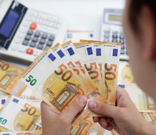 Bankat fituan mbi 300 milionë euro në vitin 2025