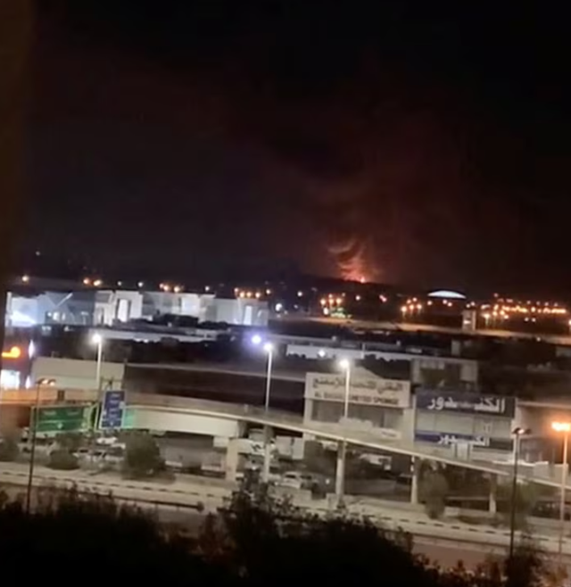 Sulmet iraniane ndaj shteteve të Gjirit vazhdojnë  dy porte në Kuvajt sulmohen me dronë dhe raketa