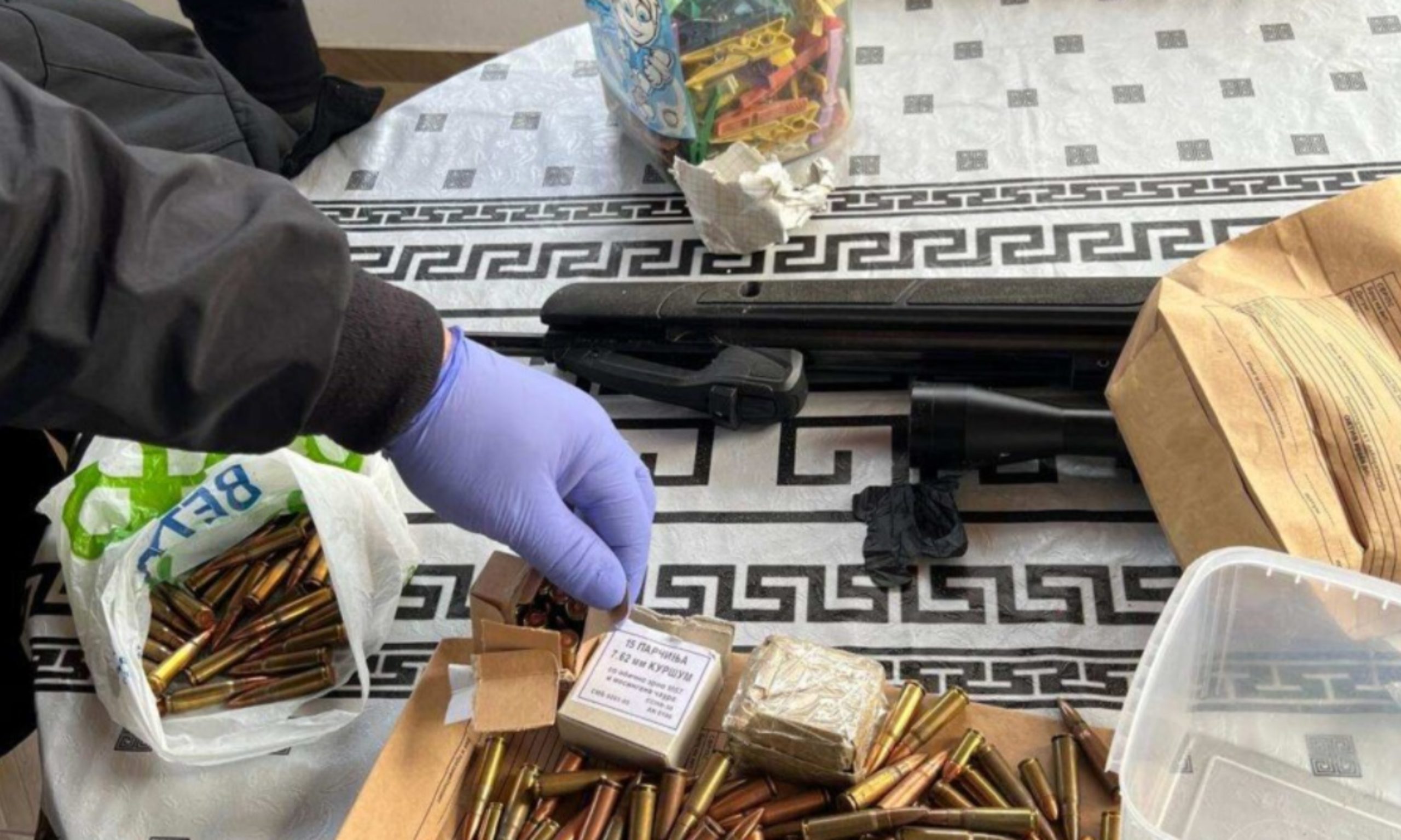 39 vjeçarit nga Gostivari i gjendet drogë dhe municion