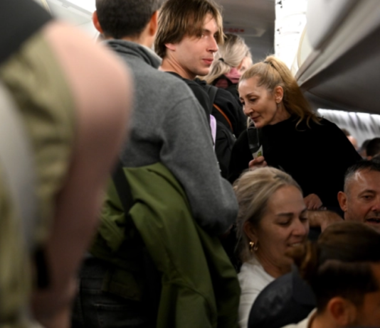 Shtetas nga Serbia dhe Maqedonia e Veriut mbërritën në Beograd pas evakuimit nga Izraeli