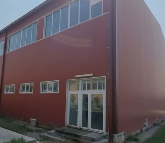 E ndërtuar para 15 viteve, ende nuk është lëshuar në përdorim! Salla e sportit në Zajaz, Jovanovski premton zgjidhje