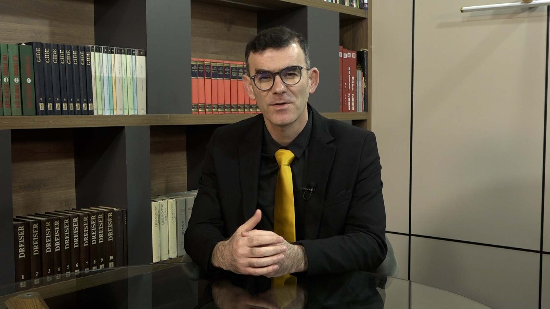 Nga frika në liri  Si VLEN i çliroi zërin e qytetarëve shqiptarë