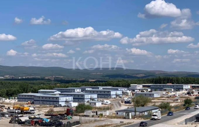 Qytetarë serbë i kërkojnë Iranit ta sulmojë edhe bazën amerikane në Kosovë  Bondsteel