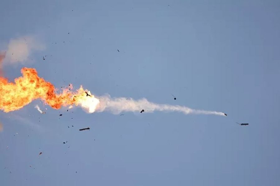 Irani lëshon raketa e dronë drejt Izraelit  Bahreinit  Kuvajtit dhe Jordanisë