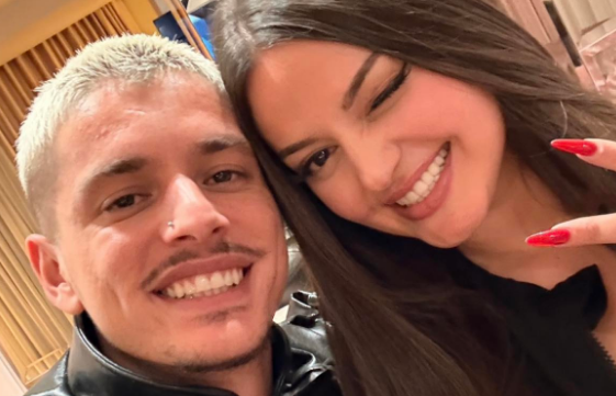 Enca takon Londrimin dhe ka dy fjalë për të