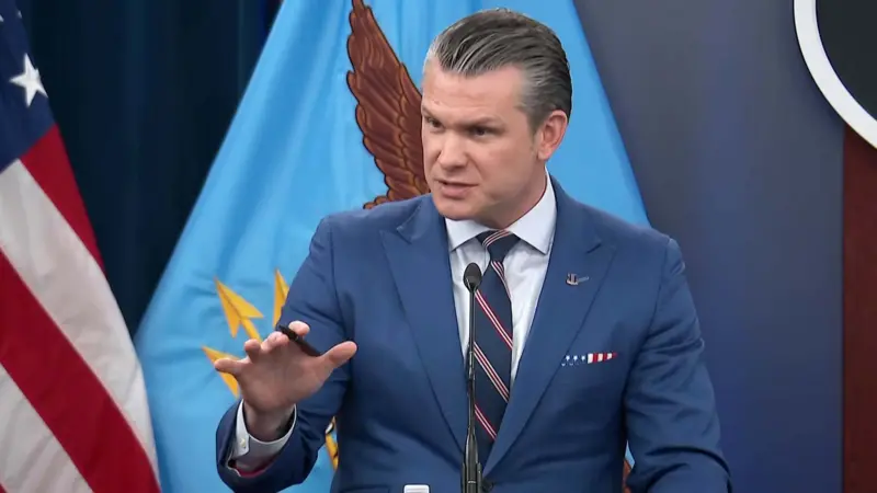 hegseth-thote-se-udheheqesi-i-ri-i-iranit-duhet-t-i-kushtoje-vemendje-fjaleve-te-trumpit