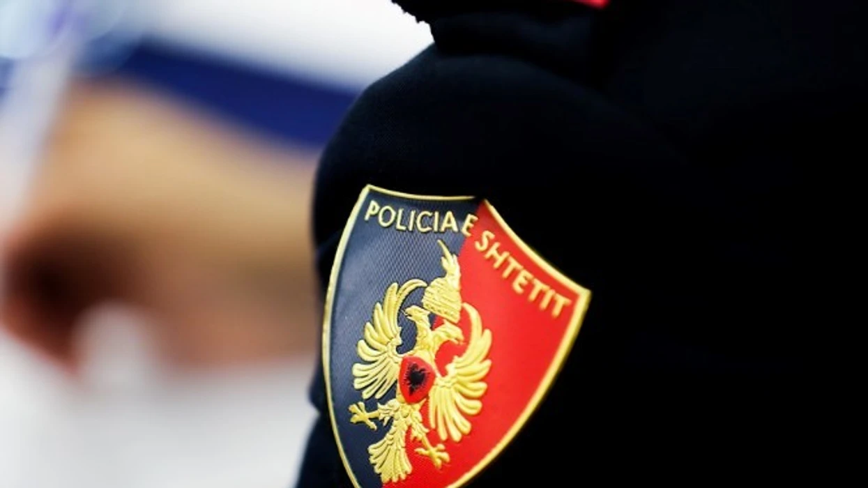 aksioni-i-spak-arrestohet-nje-punonjes-police-i-lidhur-me-grupin-e-vlores