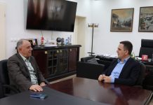 Kasami pret në Tetovë kryetarin e Strugës, Mendi Qyrën: Diskutohet thellimi i bashkëpunimit ndërkomunal