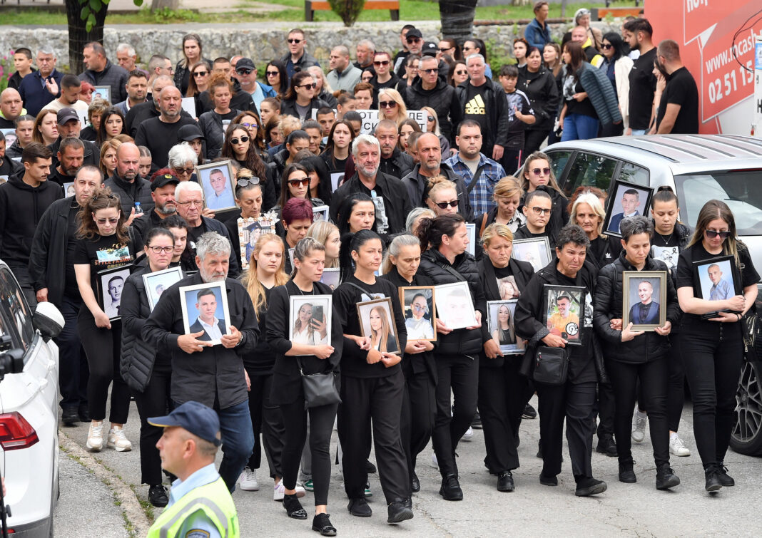 Zjarri në  Pulse   Prindërit kërkojnë drejtësi  jo hakmarrje  fajtorët në bankën e të akuzuarve