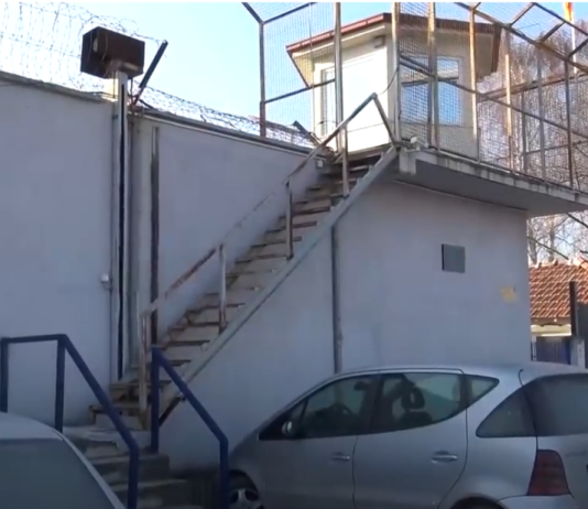 Incident i përgjakshëm në Burgun e Prilepit: I dënuari sulmon me mjet të mprehtë shokun e dhomës