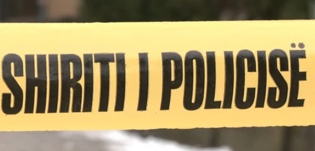 fushe-kosove-arrestohet-nje-person-pasi-goditi-me-veture-dy-kembesore