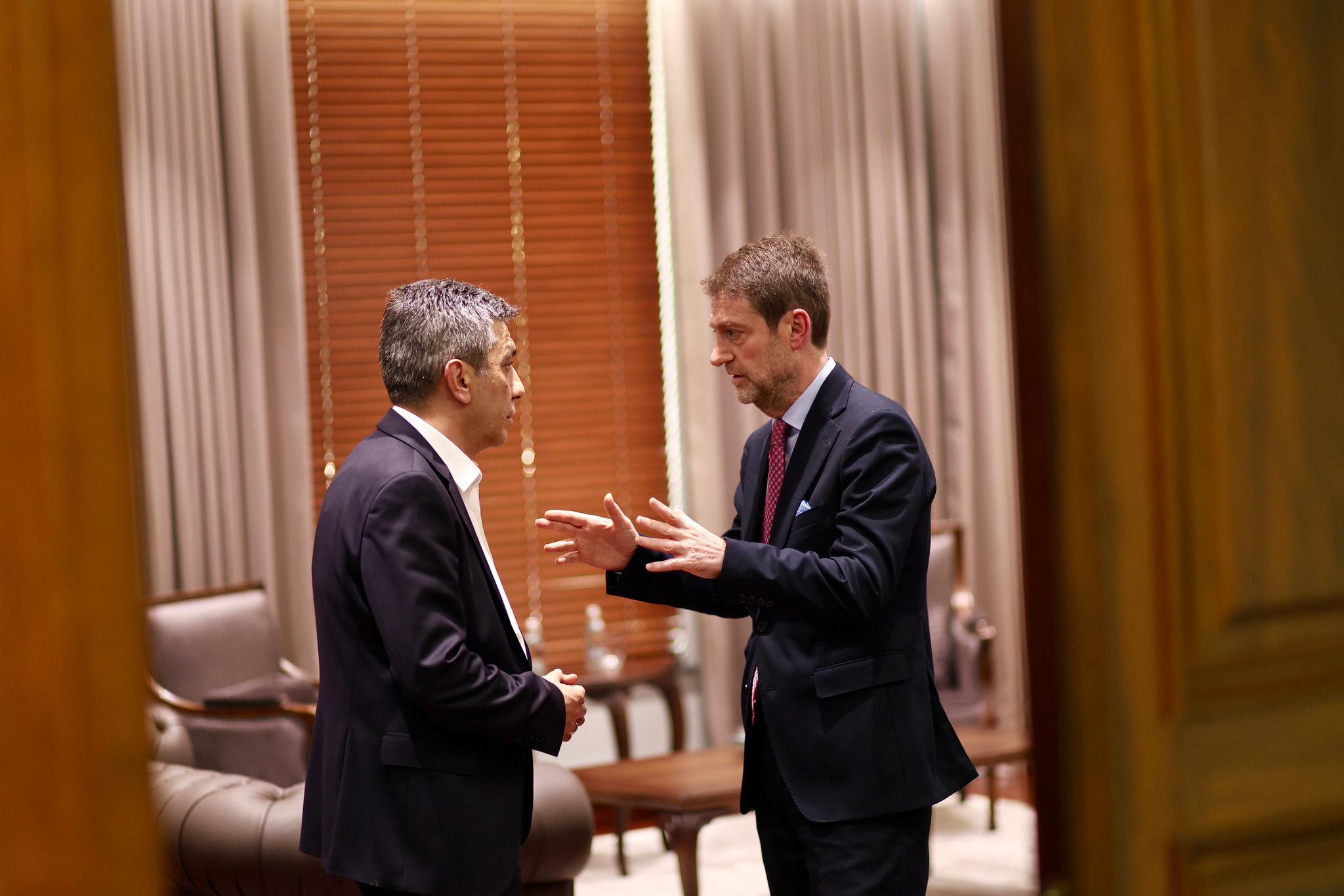 hoxha-takon-mexhitin-nuk-ka-asnje-tymnaje-qe-mund-te-ndikoje-ne-marredheniet-tona