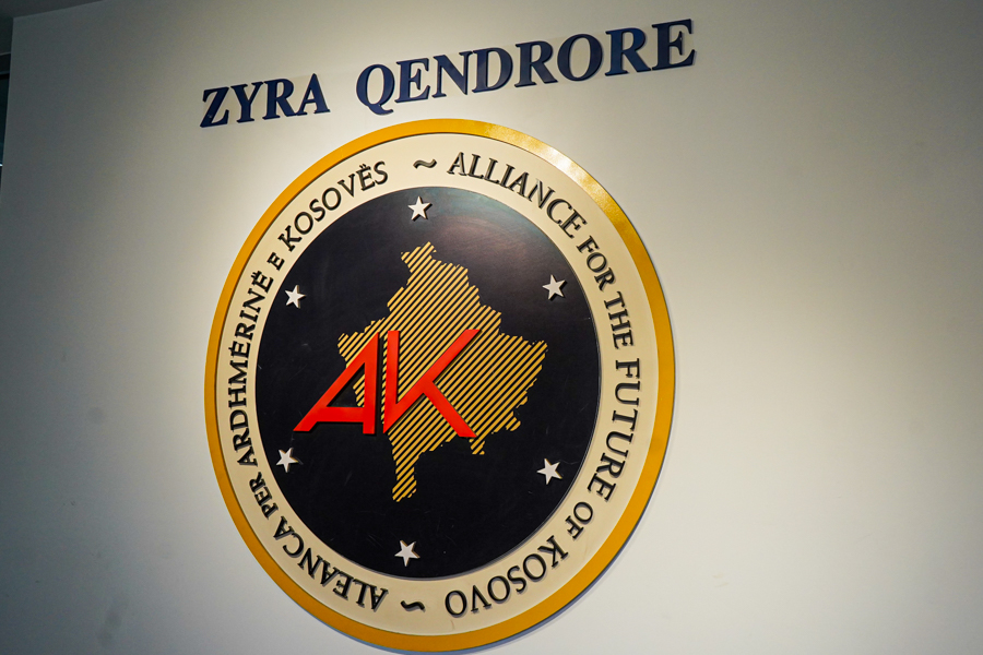 AAK përkrahë protestën e studentëve në Shkup për provimin e jurisprudencës në gjuhën shqipe