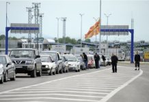 Fluks i madh në pikat kufitare: Mbi 16 mijë qytetarë u larguan nga vendi për fundjavën e zgjatur