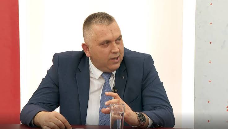 Asani: Në Maqedoni s’ka ligj për gjuhën shqipe