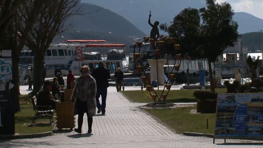 Alarm në tregun e punës  Rritet puna  në të zezë   zgjidhja kërkohet te studentët