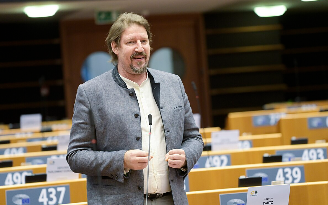 Maqedonia e Veriut në rrezik: Weitz paralajmëron humbjen e fondeve evropiane pa reforma serioze 