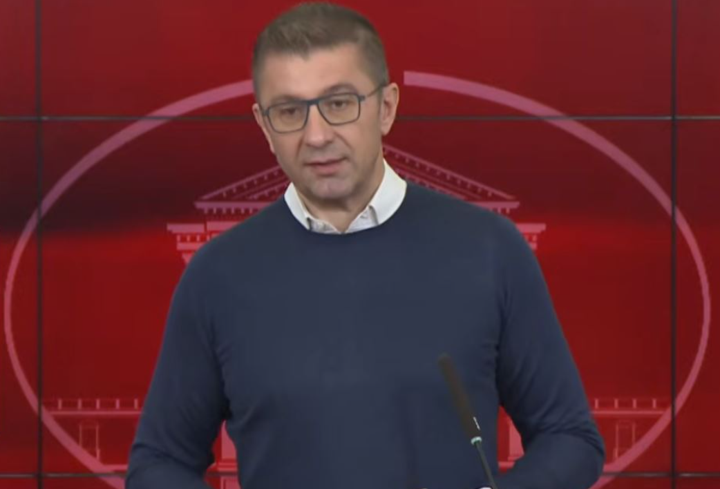 mickoski-po-punohet-per-ceshtjen-e-provimit-te-jurisprodences-ne-shqip