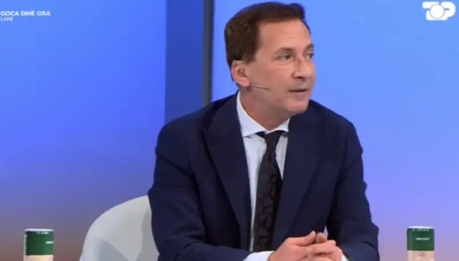 “Bënin s*ks me konkurrentët”, Arjan Konomi trondit me deklaratat: Në ‘Për’puthen’ kishte çmenduri