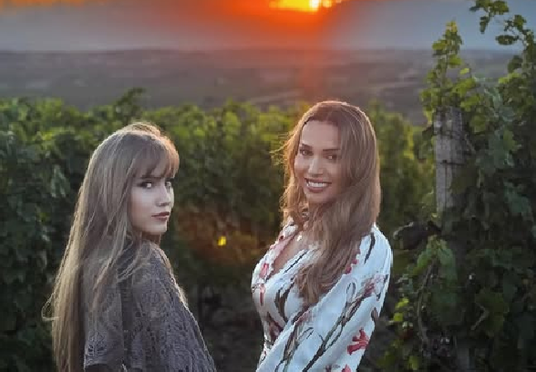 Tara feston ditëlindjen  urimi i Teuta Krasniqit lë pa fjalë të gjithë