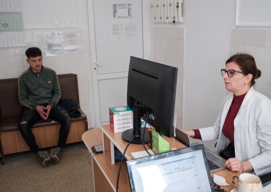 Rumania kryeson rastet e fruthit në BE  bien normat e vaksinimit