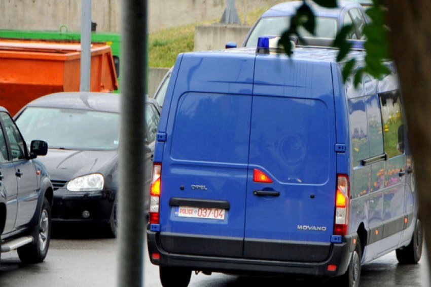 Arrest për krime lufte në Kaçanik  armë dhe uniformë e MUP it gjenden në bastisje