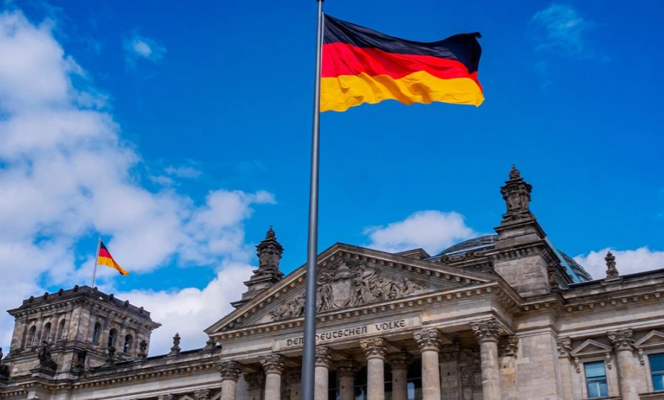 gjermania-pakete-mbeshtetjeje-pas-luftes-me-iranin-ulje-e-takses-se-karburantit-dhe-bonus-deri-ne-1000-euro