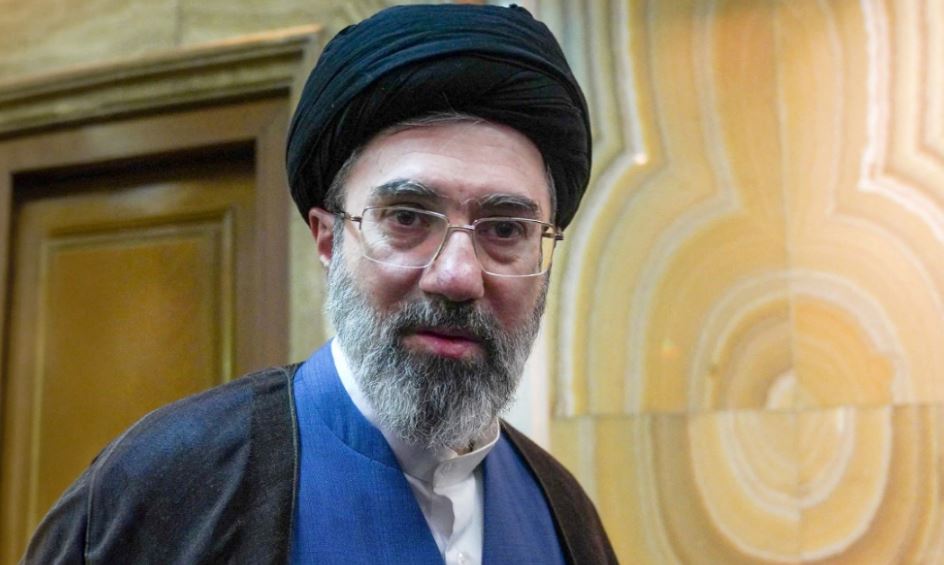  Është shpërfytyruar   Burime iraniane  Mojtaba Khamenei ka pësuar lëndime të rënda
