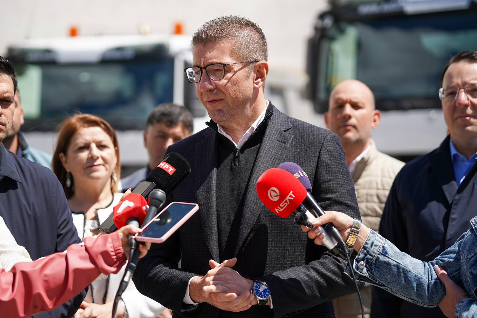 Ndërhyrja e Mickoski në Kushtetutë: Bullgarët në qendër të debateve politike në Maqedoni
