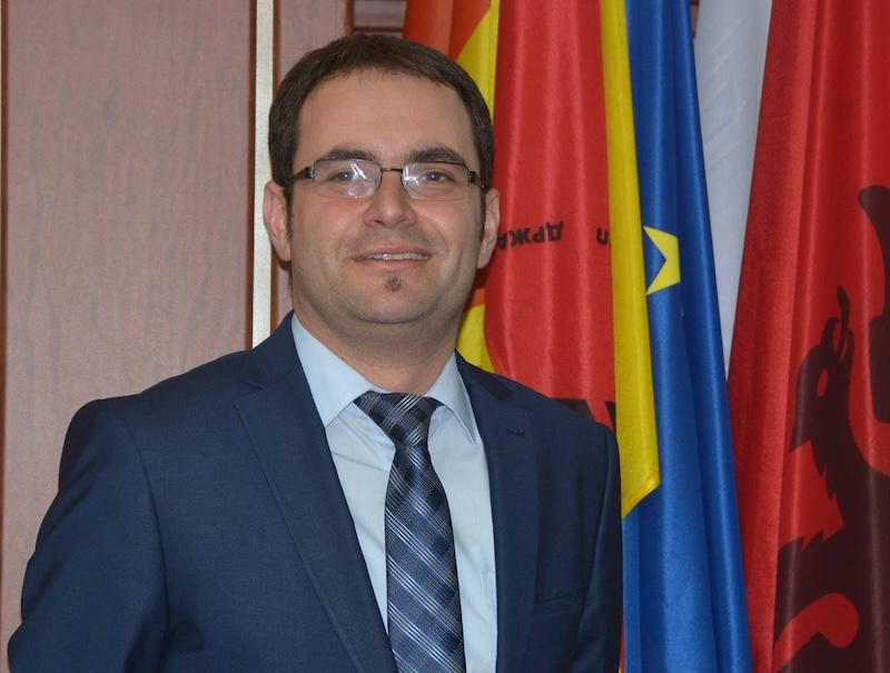 Kushtrim Ahmeti kandidon për rektor të UT së