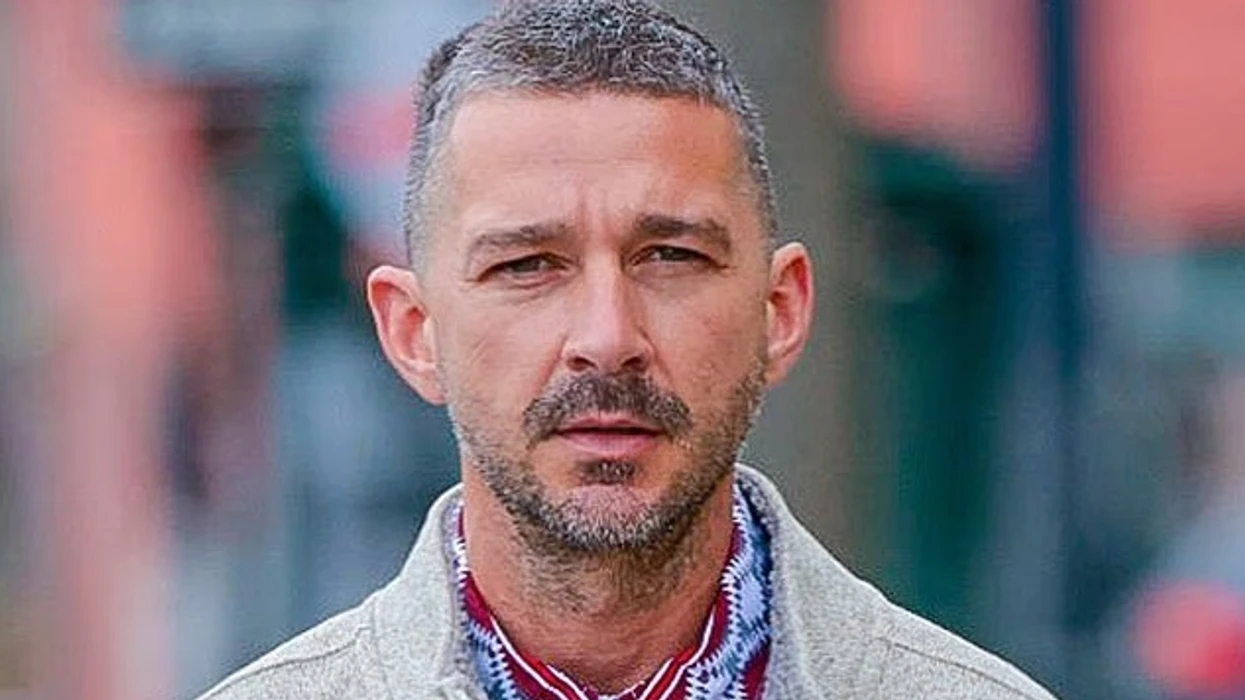 Shia LaBeouf përfundon në telashe me ligjin pas sherrit në bar  ngrihen akuza zyrtare ndaj aktorit