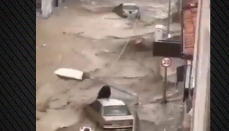 Të paktën 12 të plagosur nga përmbytjet apokaliptike në Turqi  VIDEO 