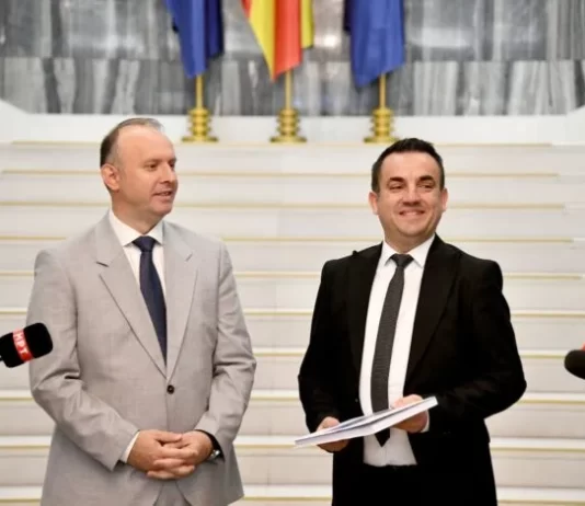 Kryeparlamentari Gashi takim me kreun e Antikorrupsionit: Strategjia kundër korrupsionit do të procedohet pa vonesa në Kuvend