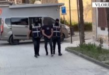 Armë, fishekë dhe kokainë gati për shitje, dy të arrestuar në Vlorë dhe Dhërmi