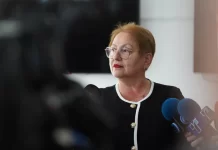 Janevska uron përfundimin e vitit shkollor: Ishte më i mirë se ai paraprak, prioritet mbetet interesi i nxënësve