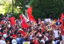 Dita e 14-të e protestës për Zvërnecin, kërkohet dorëheqja e Ramës dhe zgjedhje të parakohshme